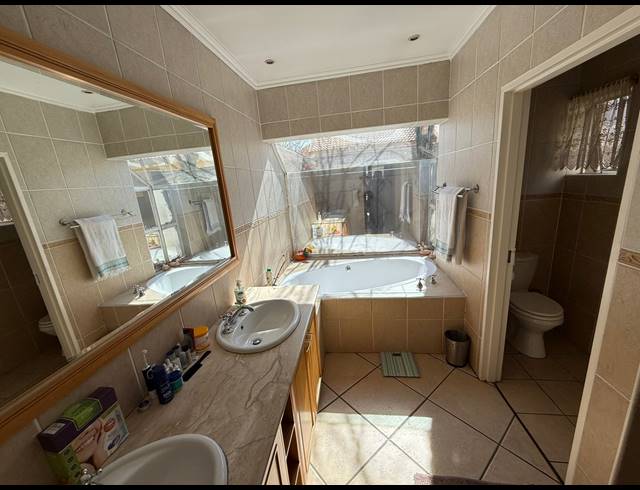 3 BEDROOM HOUSE TO LET IN VANDERBIJLPARK SE 4